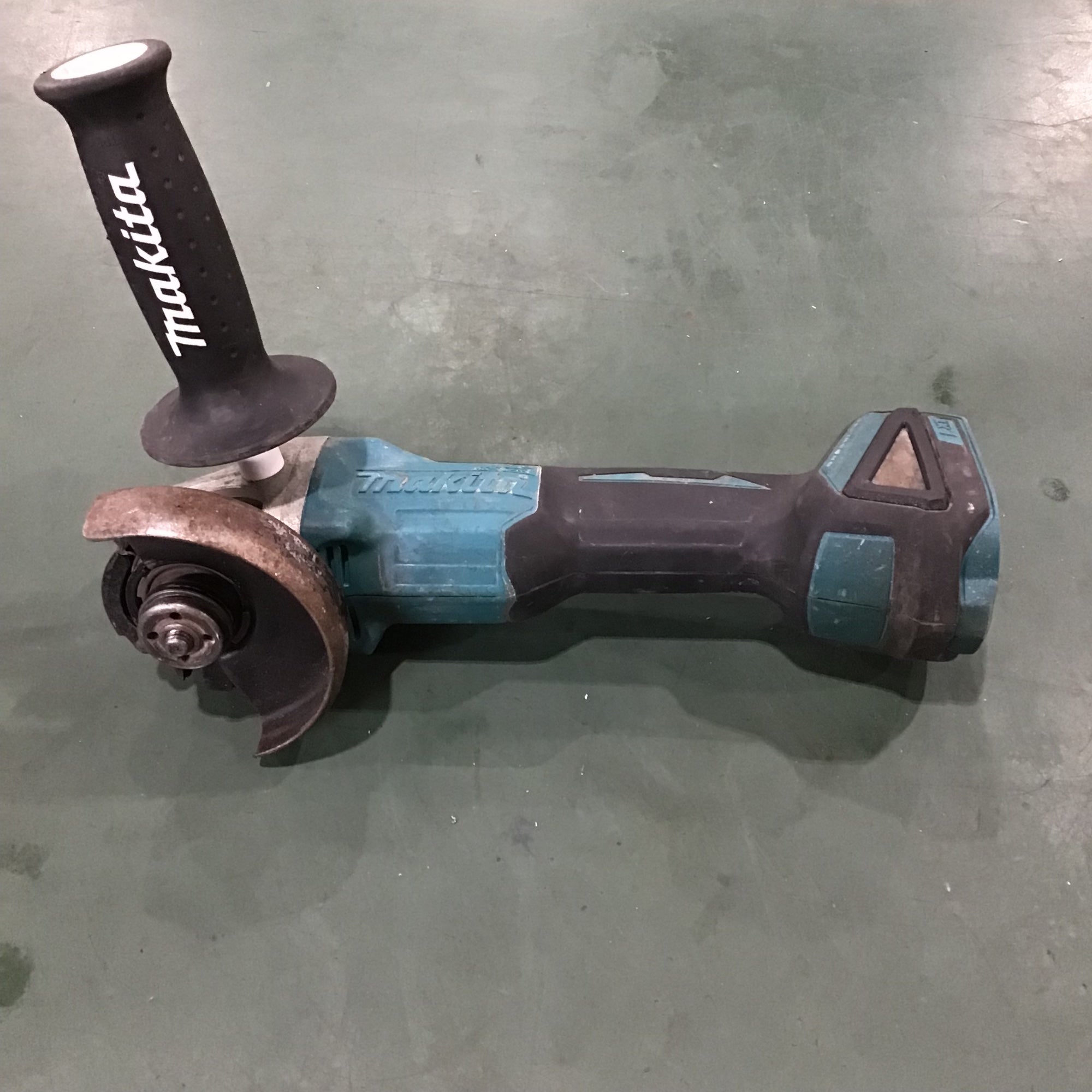 ☆マキタ(makita) 100mmコードレスディスクグラインダー GA404DZ 動作確認済【川口店】 ☆マキタ(makita) 100mmコードレスディスクグラインダー GA404DZ【川口