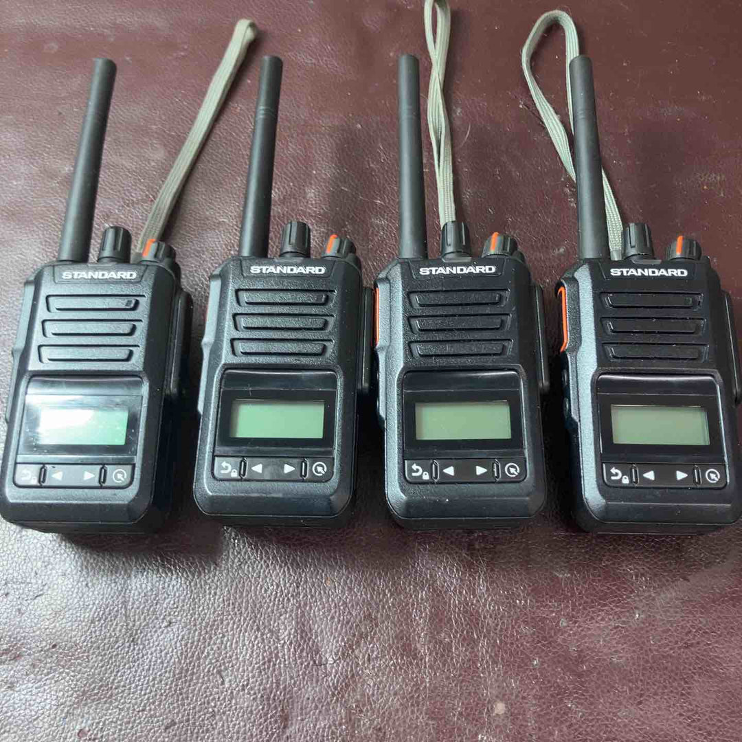 【中古品】5Wハイパワーデジタルトランシーバー VXD30 4台セット 増波対応 82ch 350MHz帯 IP67防塵・防水【東大和店】
