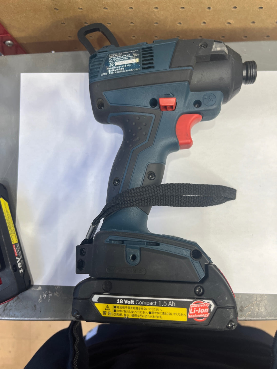 〇ボッシュ(BOSCH) 18Vバッテリーインパクトドライバー〔GDR18V-EC〕【草加店】