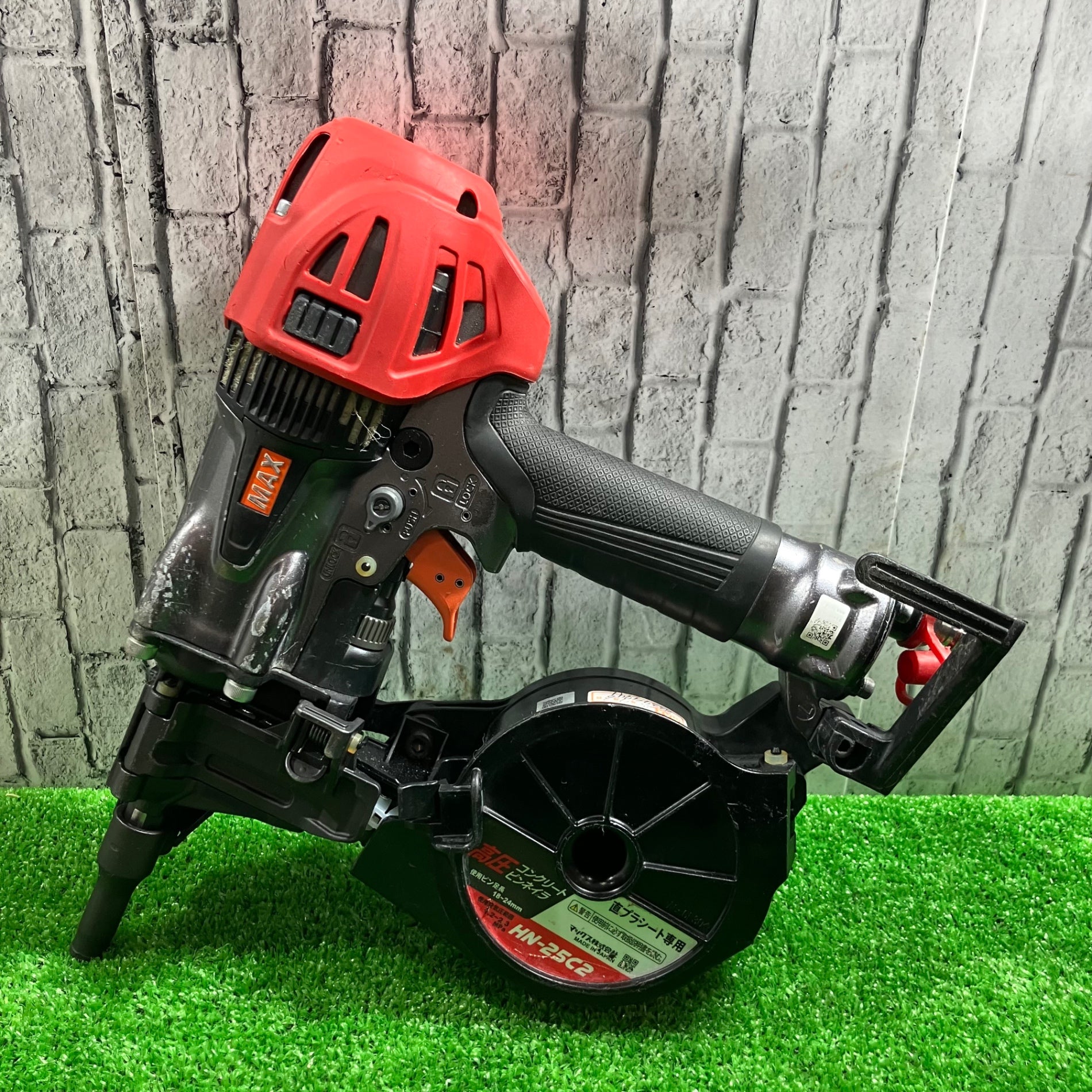 MAX HN-25C ピン釘打ち機【リライズ野田愛宕店】【中古】管理番号：2400010108709 MAX マックス 25㎜高圧コンクリートピンネイラ HN-25Cの中古 中古C傷