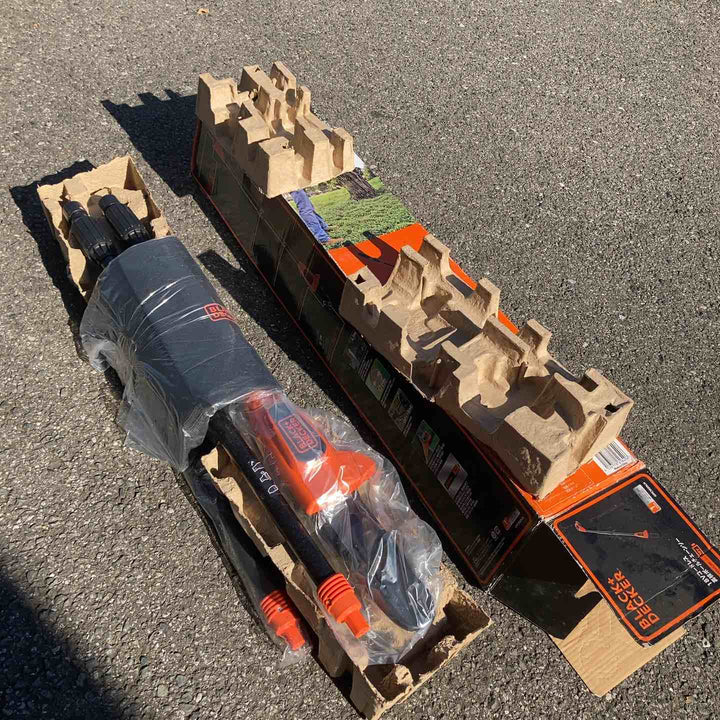 ☆Black&Decker(ブラックアンドデッカー) コードレス高枝ポールチェーンソー GPC1820LN【所沢店】