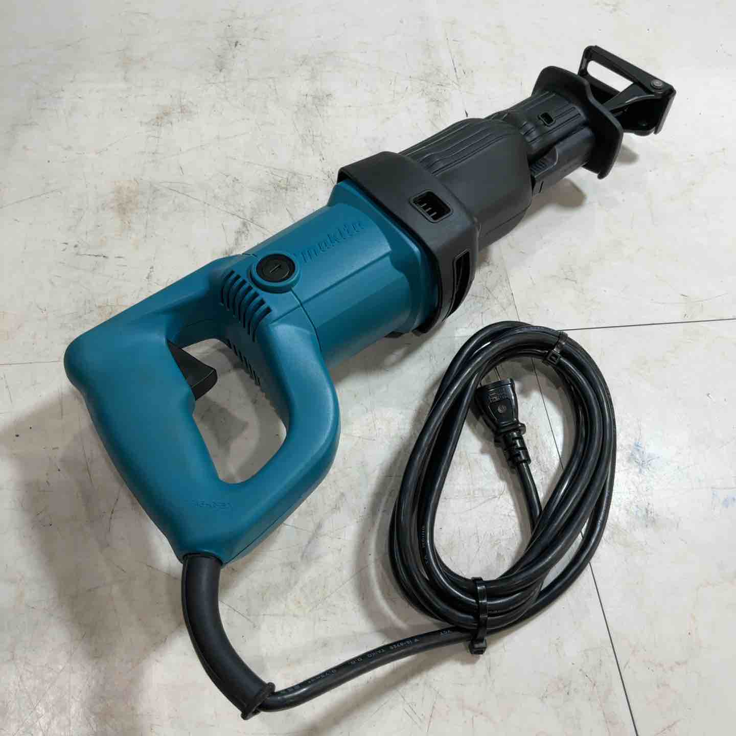 ◇マキタ(makita) セーバソー(レシプロソー) JR3040T【川口店