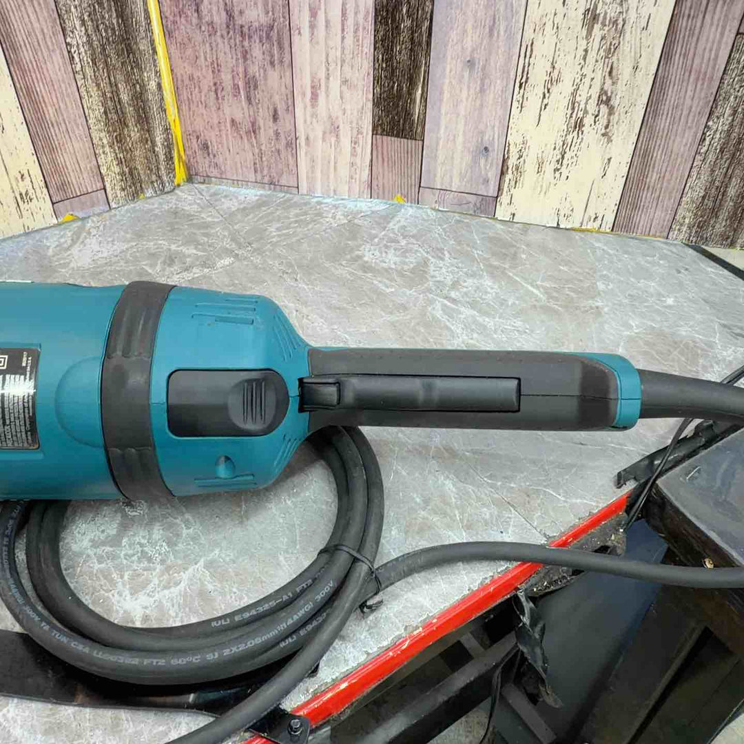 ◇ Makita アングルグラインダー GA9040S 120V  [並行輸入品] 保証なし【八潮店】