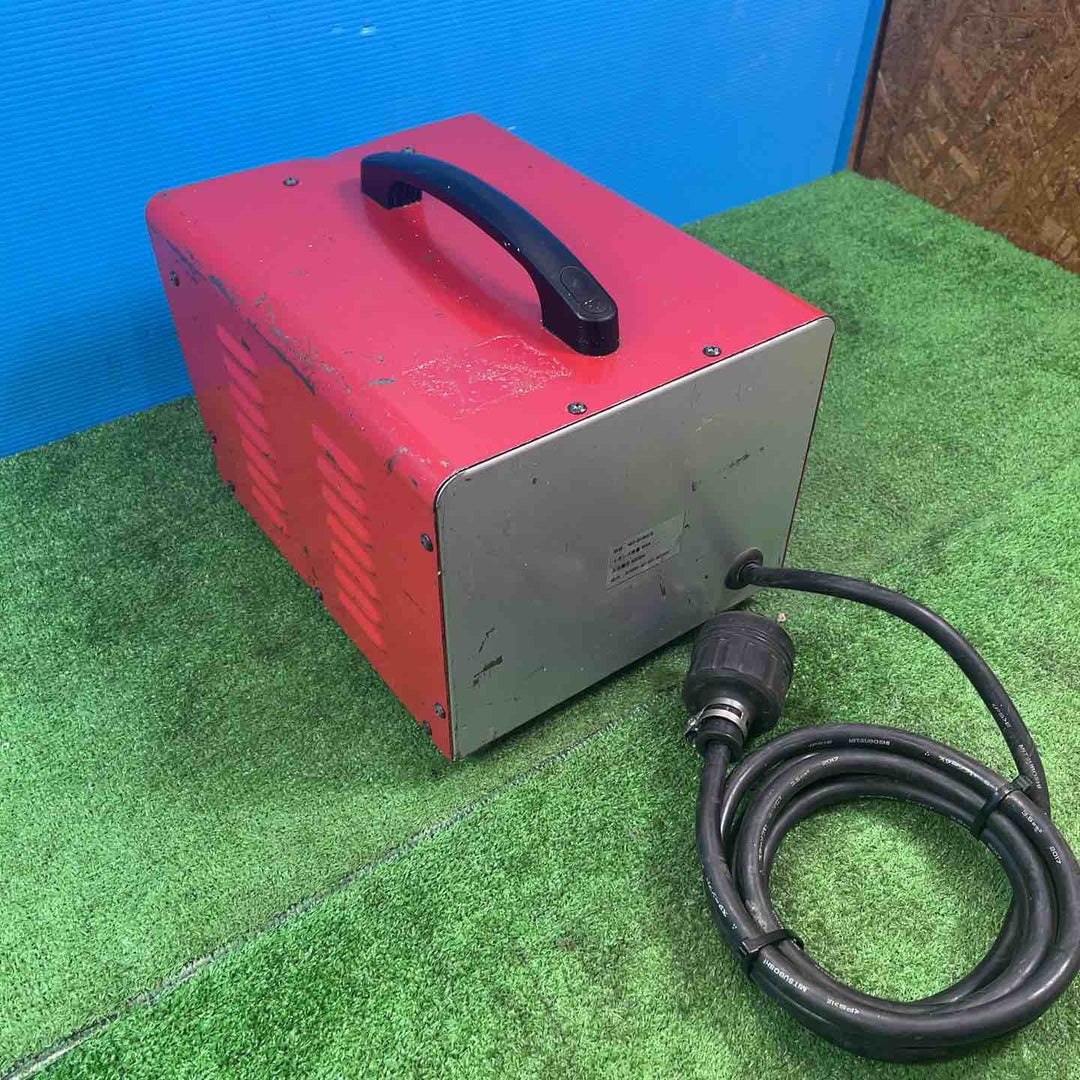 【中古品】メーカー不明 変圧器 昇圧・降圧兼用トランス HDT-EK4KU/D【岩槻店】