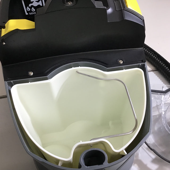 【中古品】★送料無料★ ケルヒャー KARCHER カーペットクリーナー Puzzi8/1C 【戸田店】