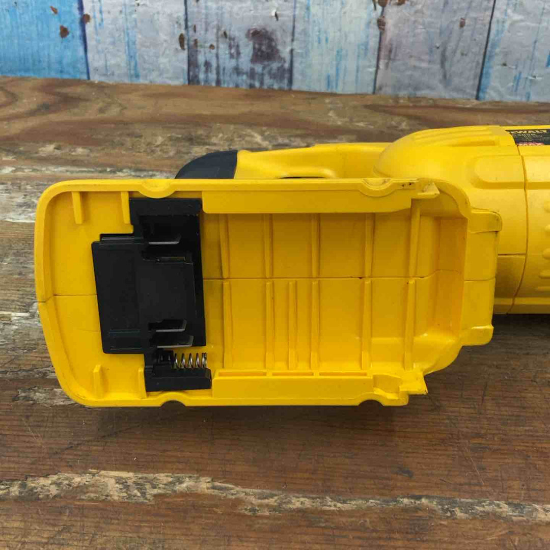 ◇DEWALT コードレスセーバーソー DC305K【柏店】