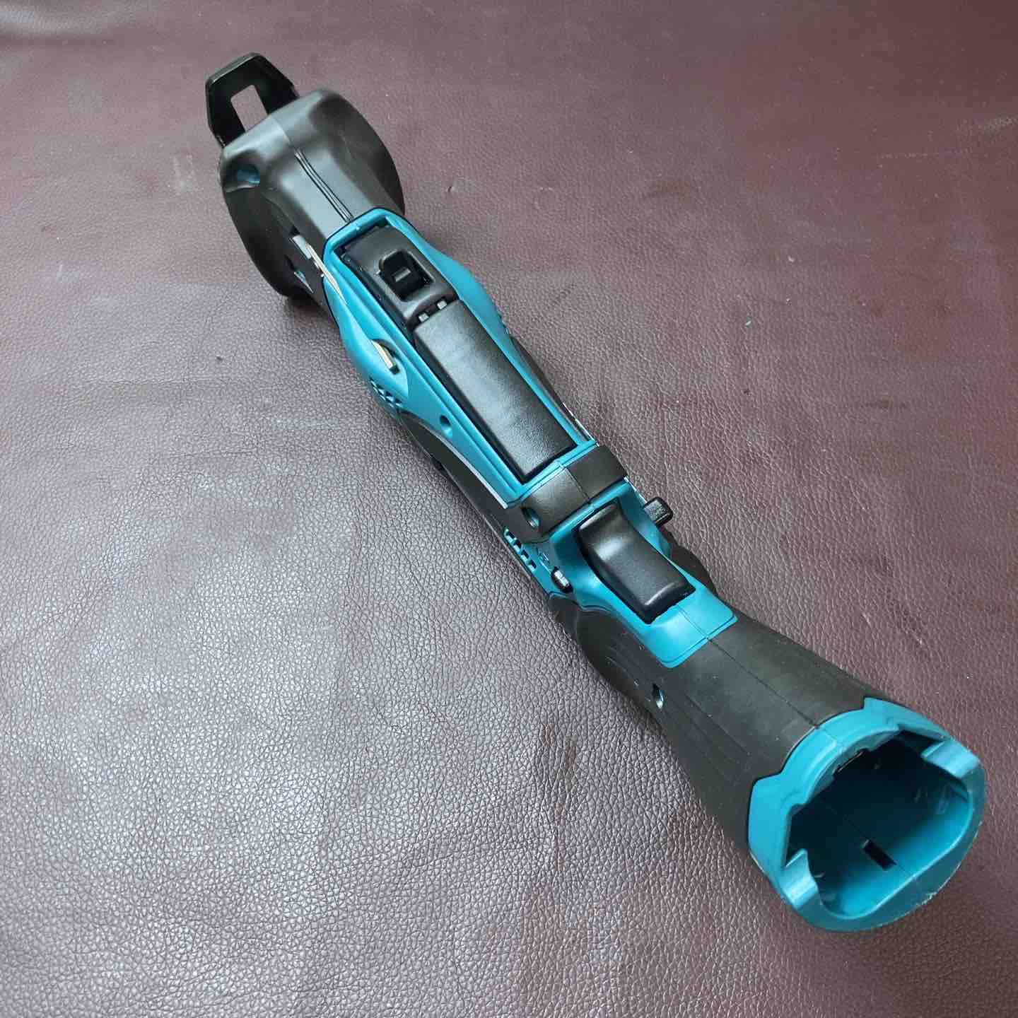 中古品】 マキタ(makita) 10.8V コードレスレシプロソー JR101DZ