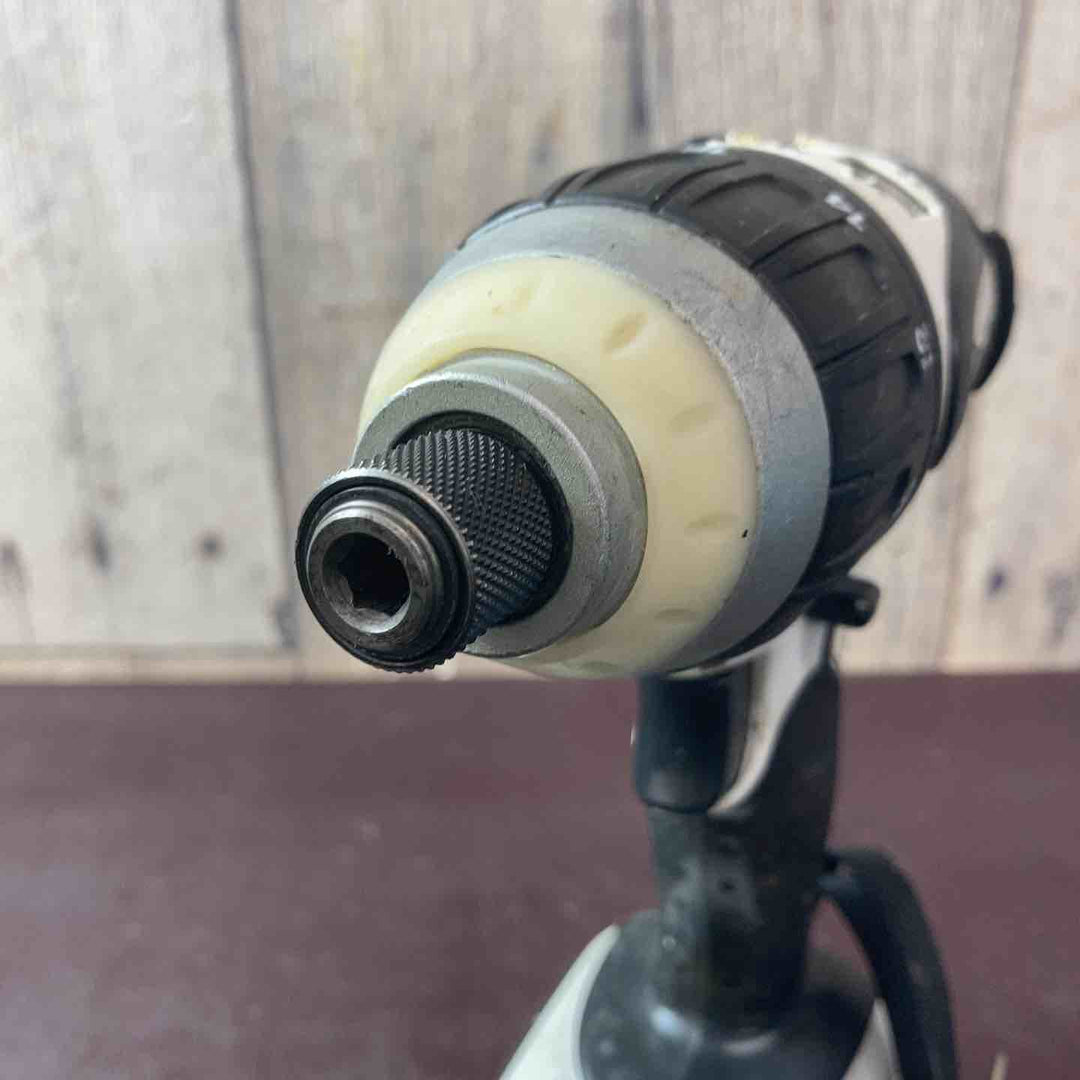 【中古品】 マキタ(makita) 4モードコードレスインパクトドライバ TP130DRFXW ホワイト 【東大和店】