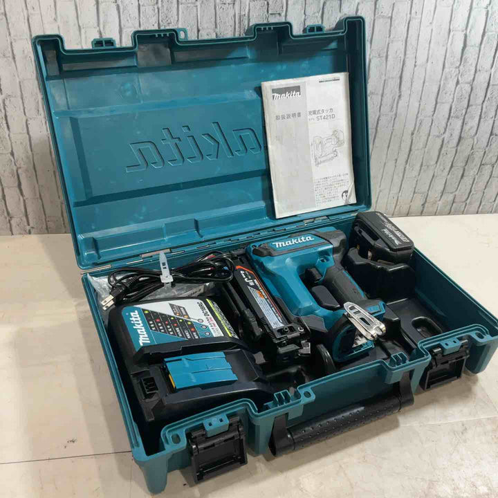 ★マキタ(makita) コードレスタッカ ST421DRG 18V 動作確認済み【川口店】