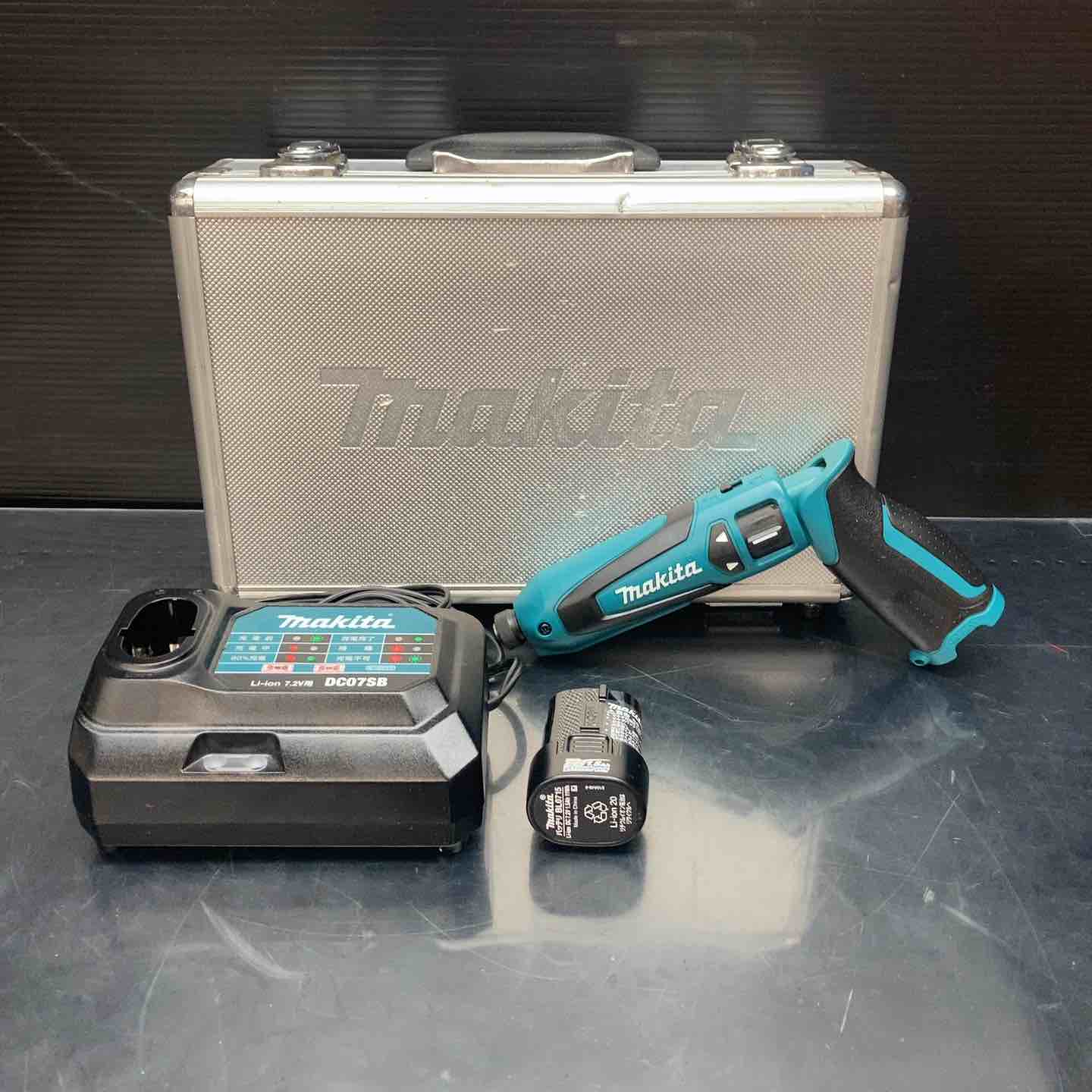 マキタ(makita) コードレスペンインパクトドライバ TD021DSHSP【川越店