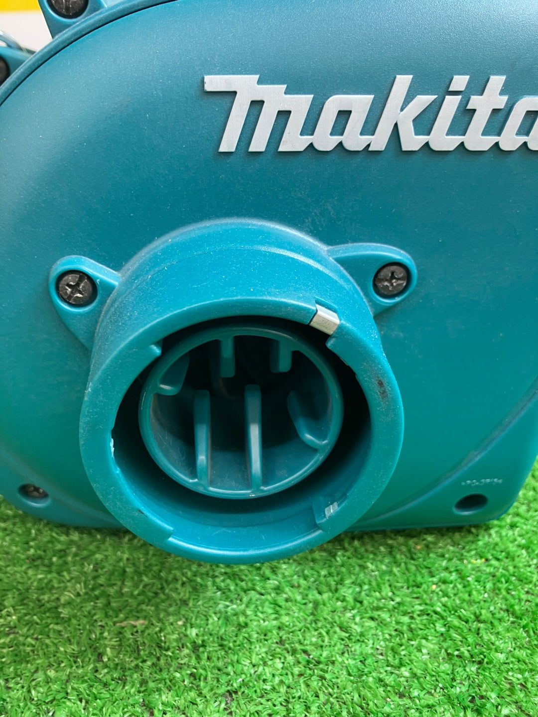☆マキタ(makita) コードレス小型集じん機 VC340DZ【越谷店】