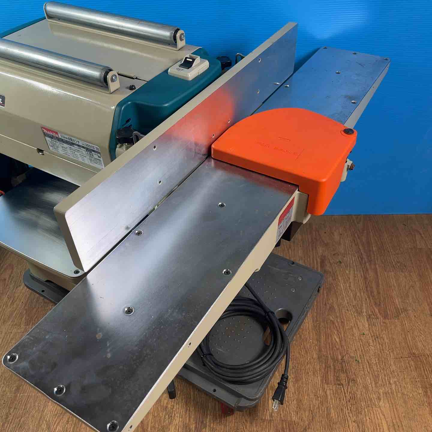 店頭受取り限定】◇マキタ(makita) 312mm自動カンナ 2031S 標準付属品