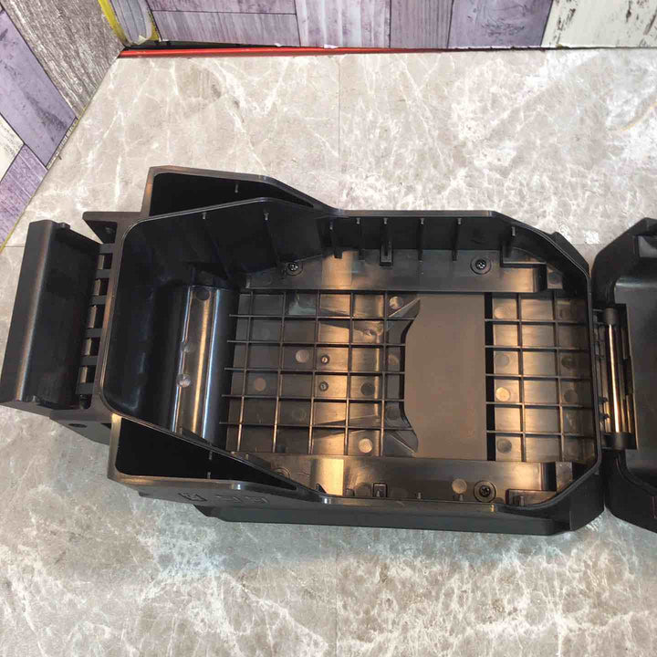 ★マキタ(makita) コードレスラジオ MR005GZB【八潮店】