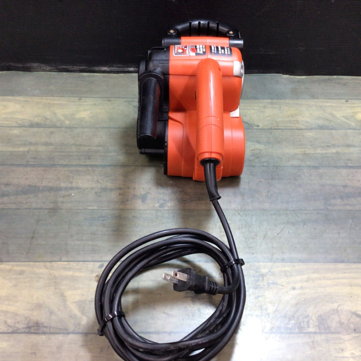〇ブラックアンドデッカー(BLACK+DECKER) ドラッグスターベルトサンダー オレンジ KA3000【東大和店】