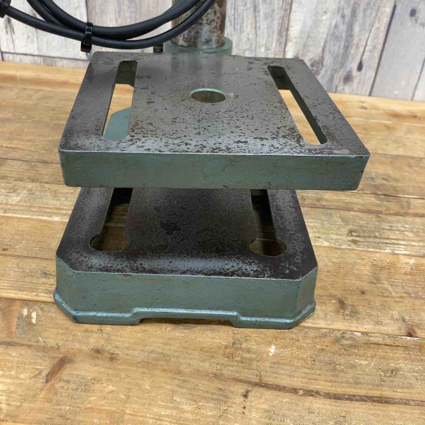 中古品】 新興製作所(SINKO) 卓上ボール盤 SDP-13C ドリル 穴あけ