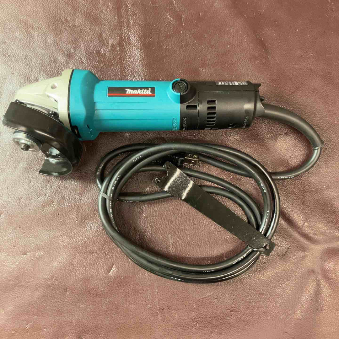 【中古美品】 マキタ(makita) 100mmディスクグラインダ ボディ角度15°  9533BH 【東大和店】
