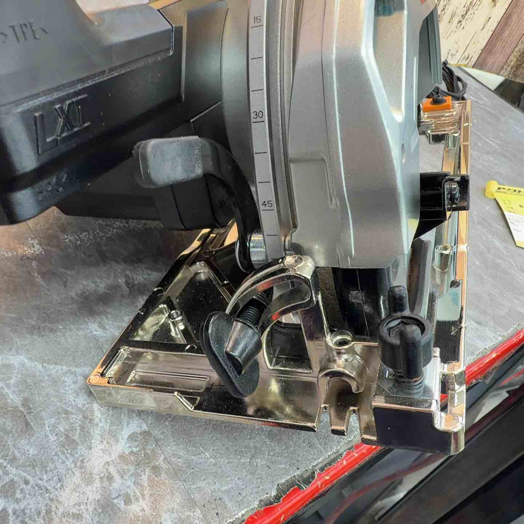 ★マキタ(makita) コードレス丸のこ HS631DRGXB【八潮店】