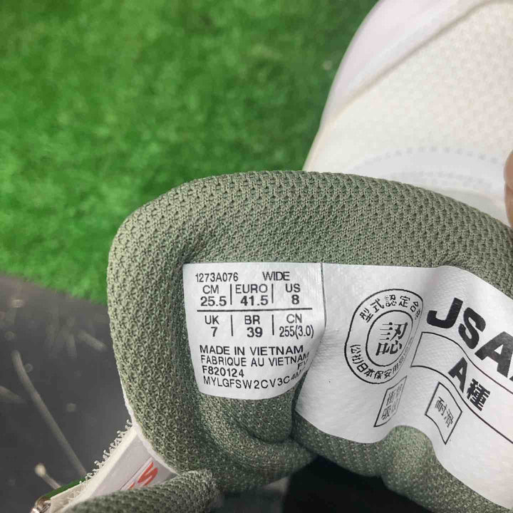 アシックス(asecs) ワークシューズ ウィンジョブ CP216 ホワイト/ライケングリーン 25.5 cm 3E相当【川越店】