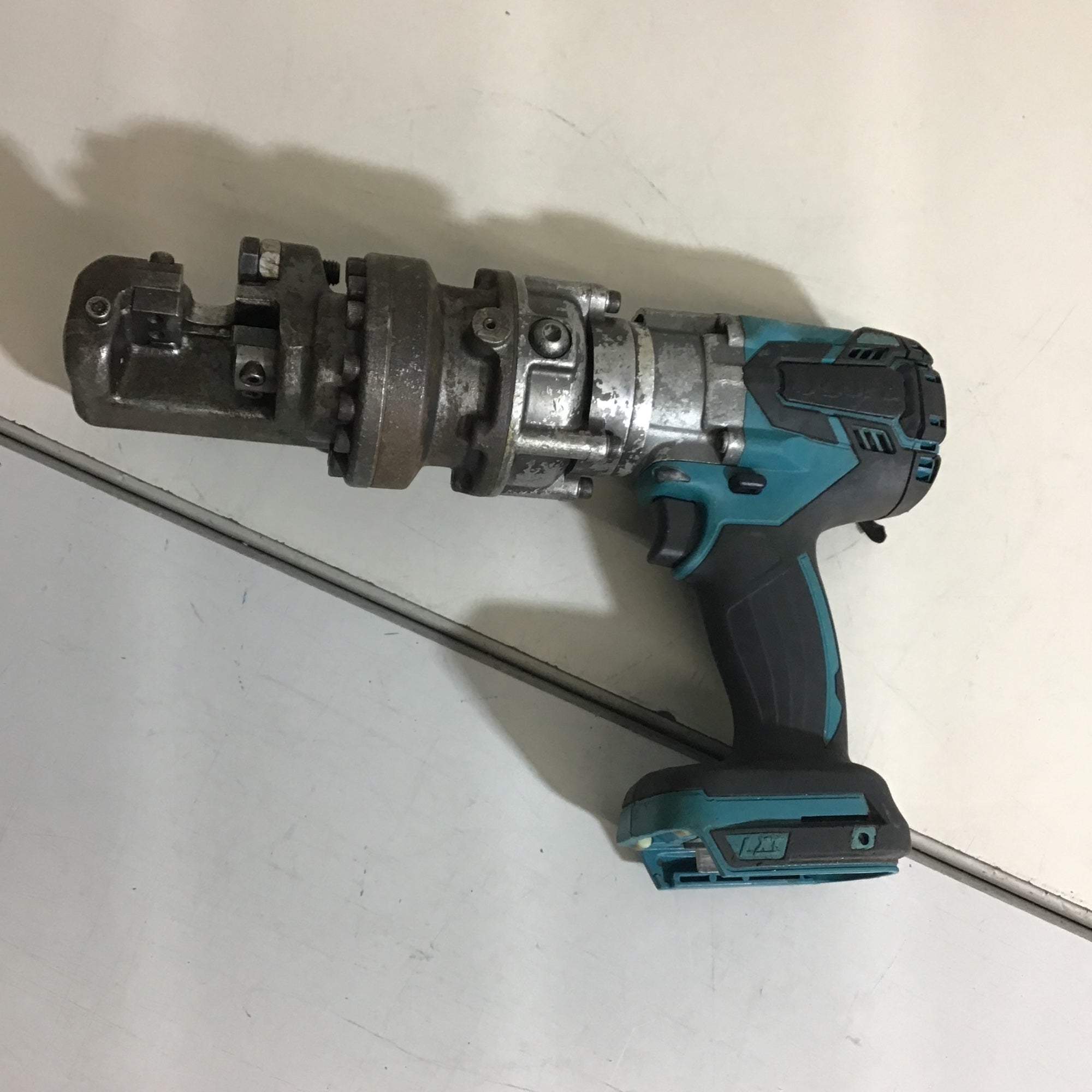 オグラ HCC-16DF 18V充電16mm鉄筋カッター ITOVE9IGH74S【リライズ市川行徳店】【店頭取引限定】【中古】 HCC-F1618 コードレス鉄筋カッター | 株式会社オグラ