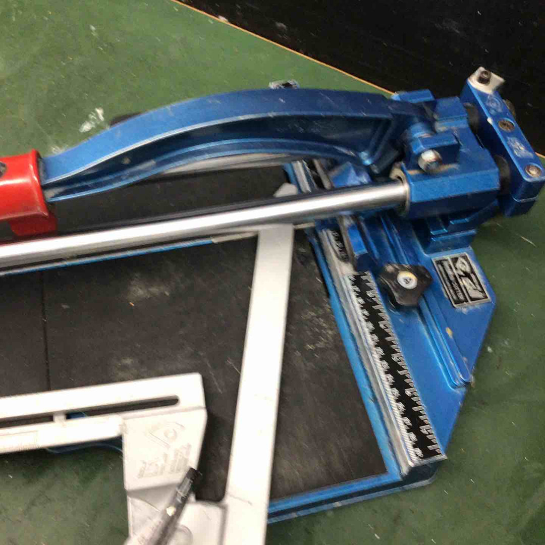 石井超硬 タフエースクリンカー切断機 660 JWS-660TCLA　レーザー付くがズレあり　現状販売【戸田店】