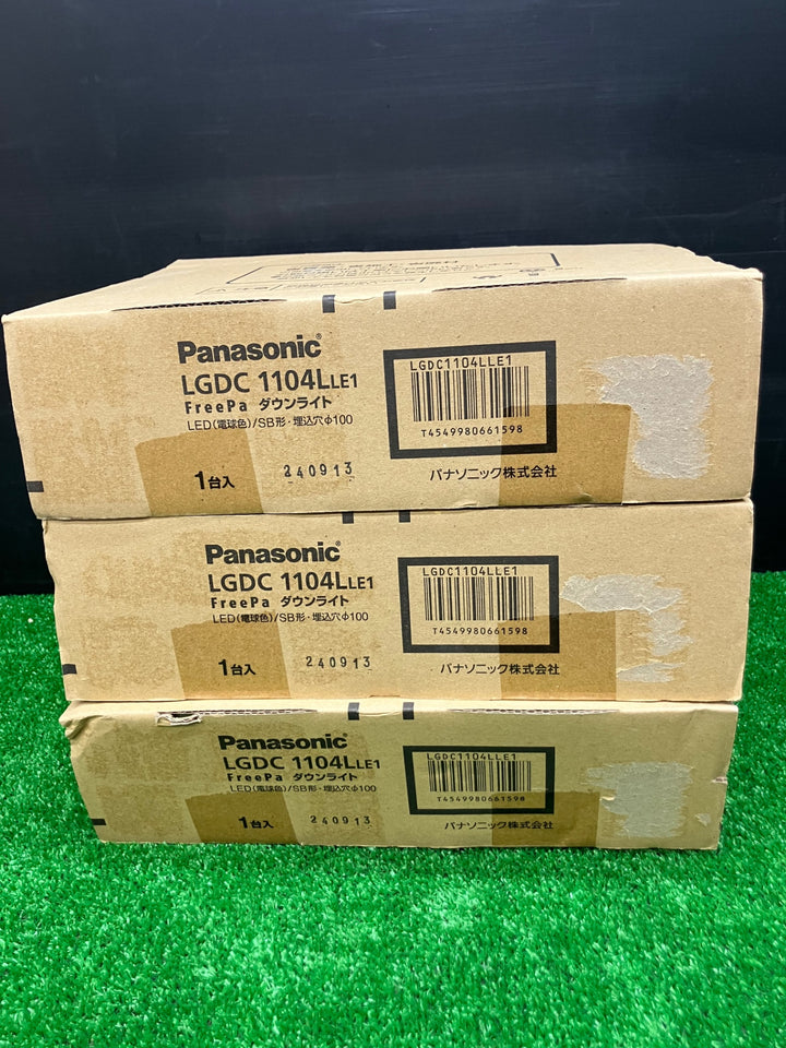 【未使用品】パナソニック(Panasonic) 天井埋込型 LED 電球色 ダウンライト 埋込穴φ100　LGDC1104LLE1【電材館越谷店】
