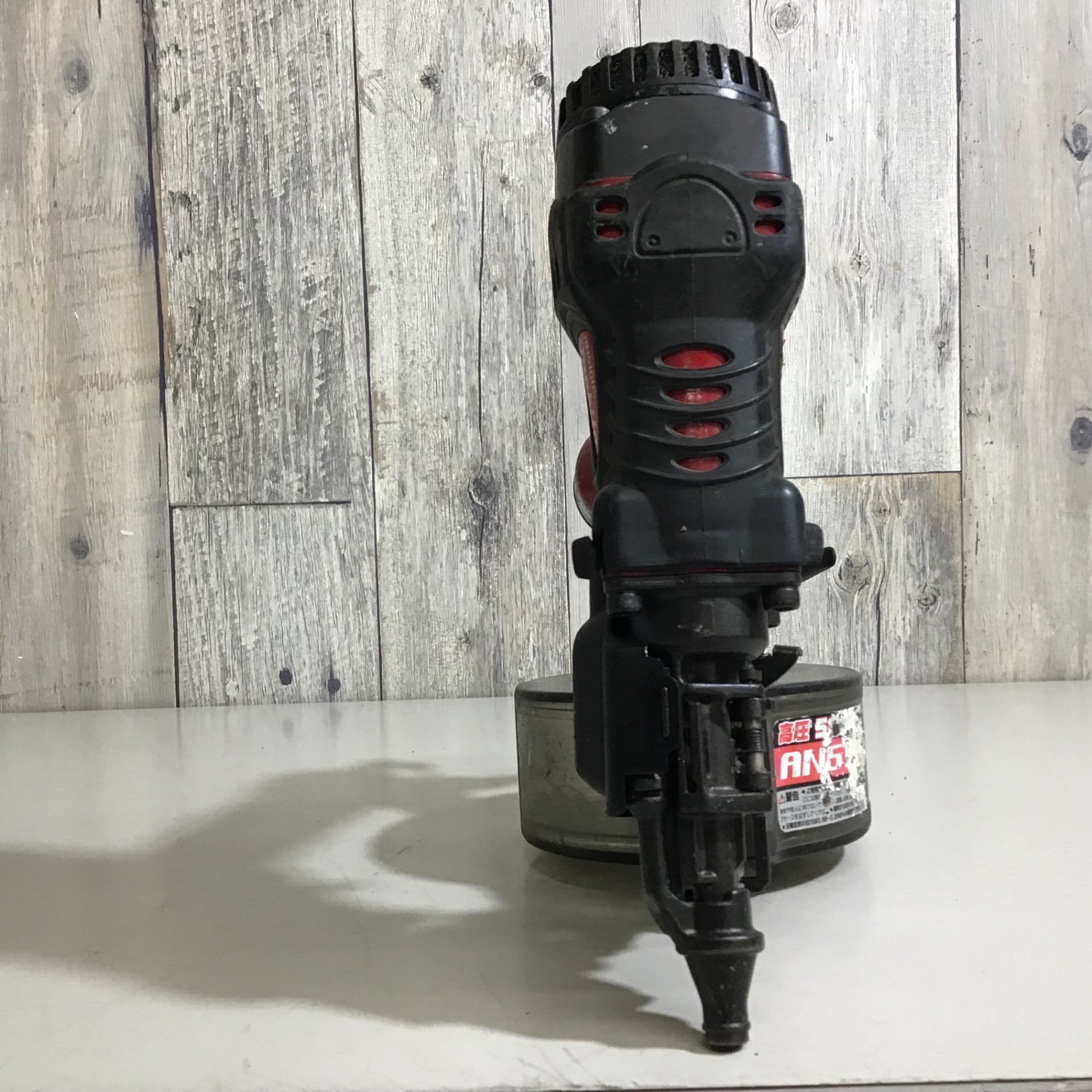 【SFU】makita AN510HS 高圧エア釘打ち機【中古動作品】 AN510HS マキタ エア釘打ち機 50mm (高圧) サイディング用 【送料無料