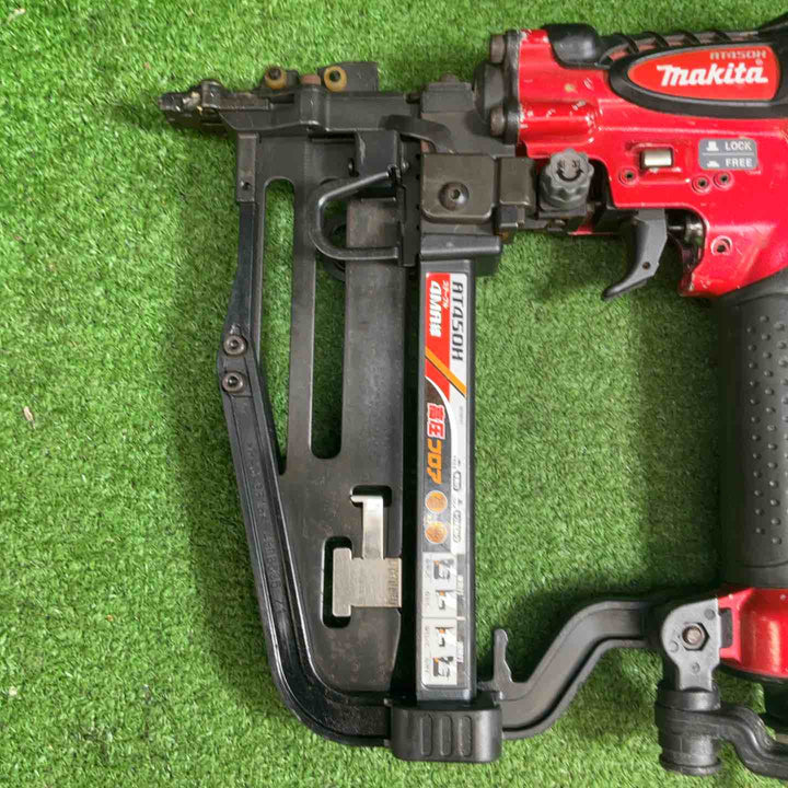 【ジャンク品】 動作詳細必読‼ マキタ(makita) 高圧フロアタッカ AT450HA 【藤沢店】