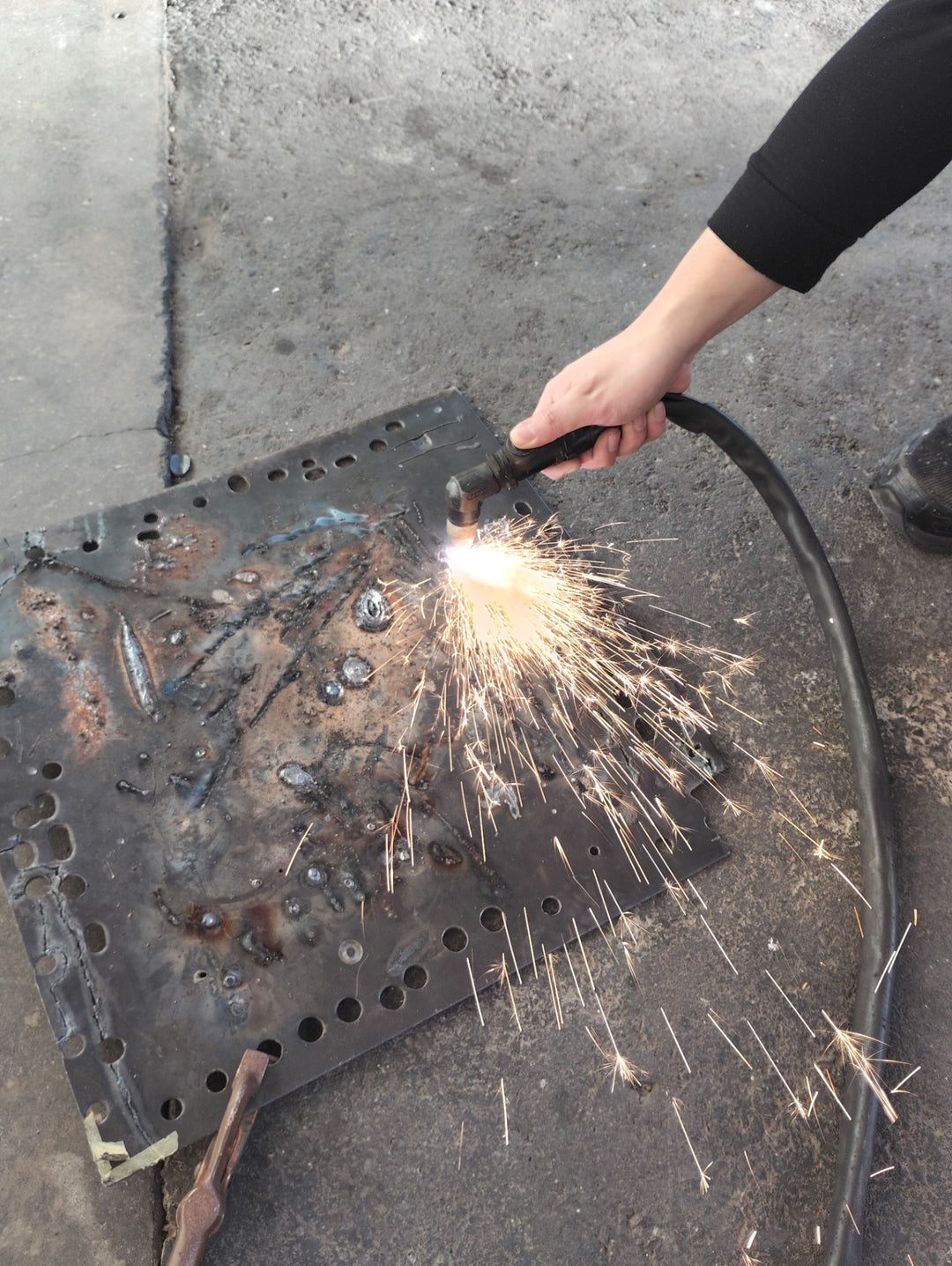 ダイヘンVRCM-30 M-3000 200V プラズマ切断機【桶川店】