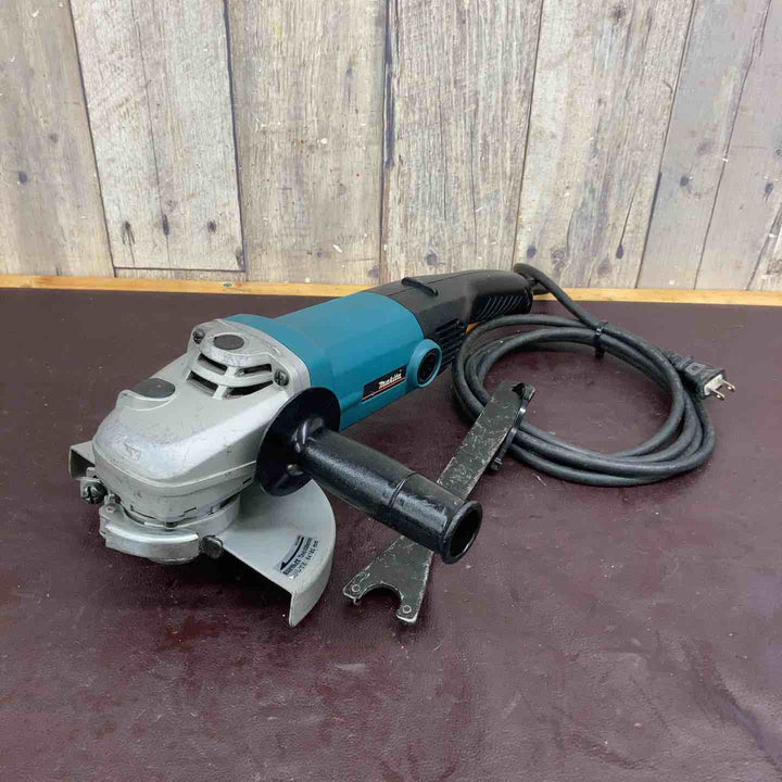 【中古品】 マキタ(makita) 180mm電子ディスクグラインダ GA7011C 【東大和店】