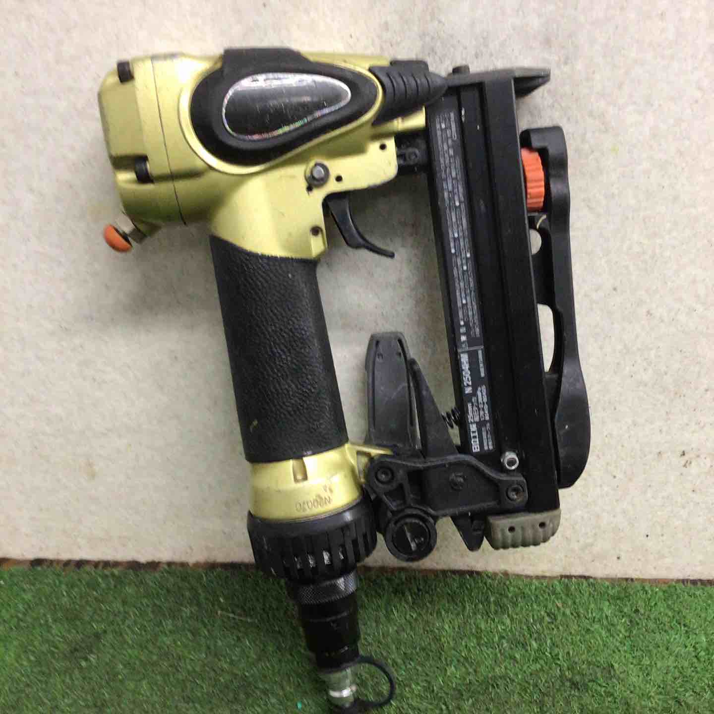 ☆ハイコーキ(HIKOKI ※旧:日立工機) 高圧エアタッカ N2504HM【町田店