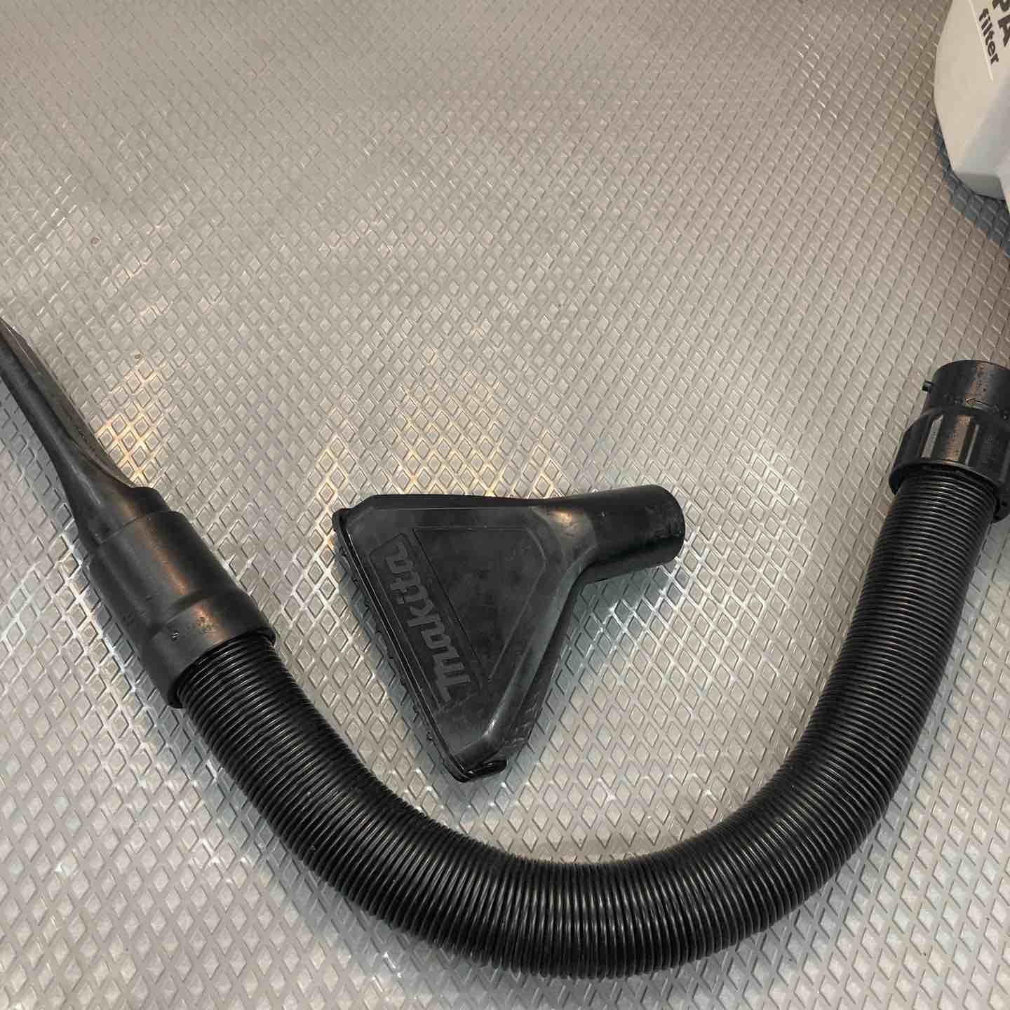 中古品】マキタ(makita) コードレス集じん機 乾湿両用 VC750DZ【所沢店