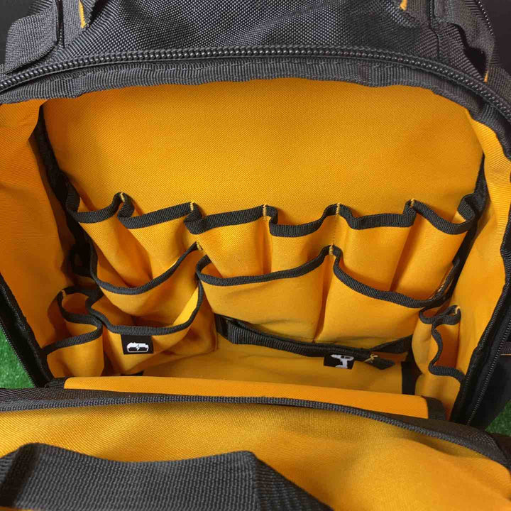 デウォルト(DEWALT) バックパック 撥水 撥塵 耐久性 収納ケース ツールバッグ 収納BOX 工具箱 道具袋 鞄 DIY ストレージ DWST60102-1【岩槻店】