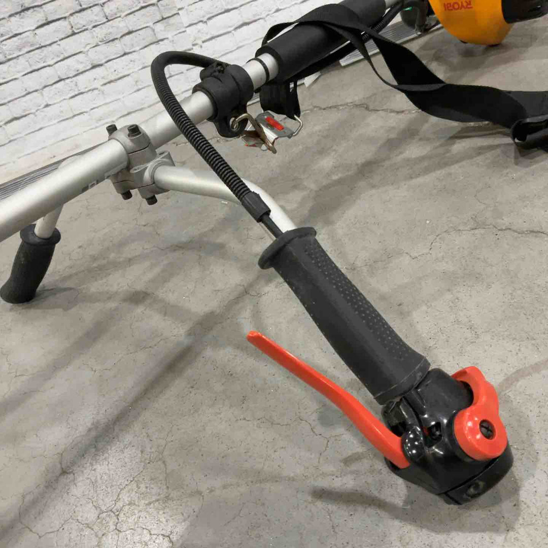 【店頭受取り限定】◇京セラ(Kyocera) 旧リョービ エンジン刈払機 EKM-2630 4170552【川口店】