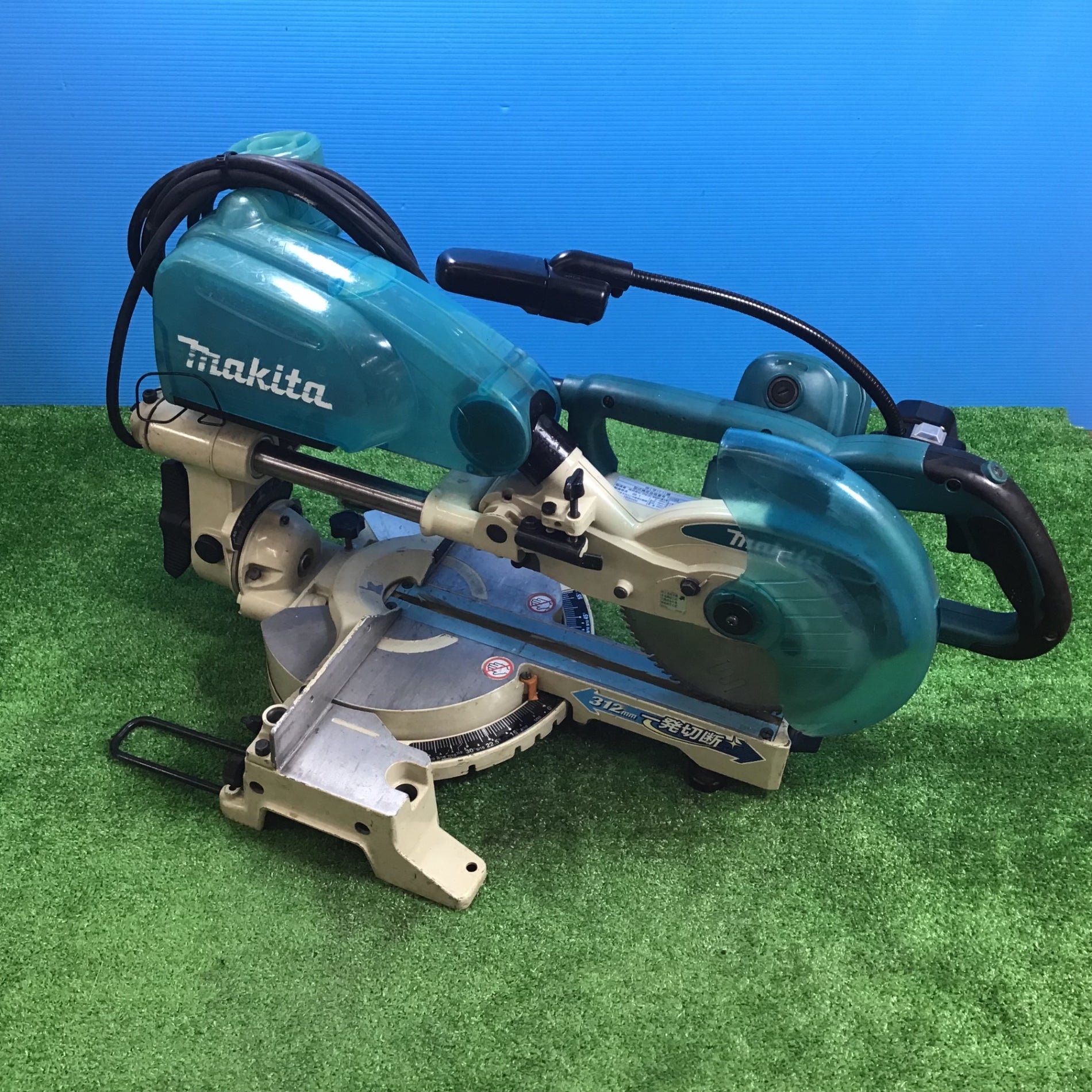 【店頭受取り限定】〇マキタ(makita) スライドマルノコ LS0716F【岩槻店】