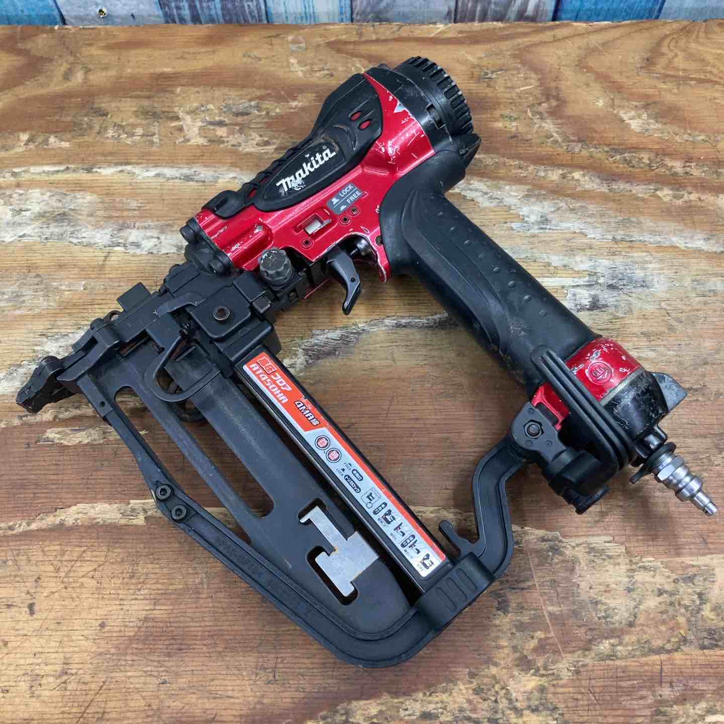 マキタ(makita) 【1円スタート動作品】マキタ 高圧フロアタッカ 4mm 赤