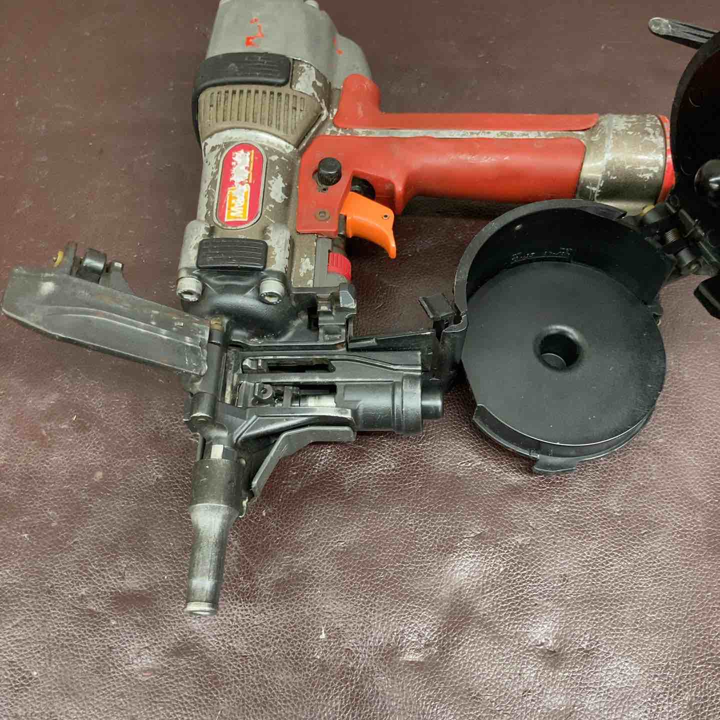 中古品】 マックス(MAX) 高圧コンクリートピンネイラ HN-25C 【東大和