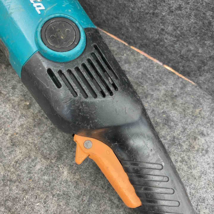 ☆マキタ(makita) 180mm電子ディスクグラインダ GA7011C【鴻巣店】