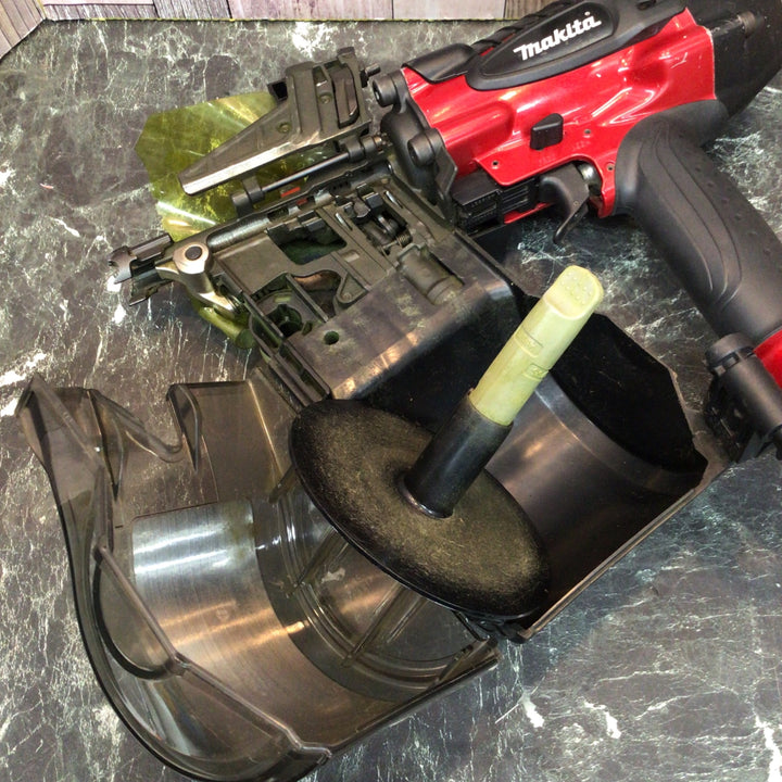 ★マキタ(makita) 高圧エア釘打ち機 AN931H【八潮店】