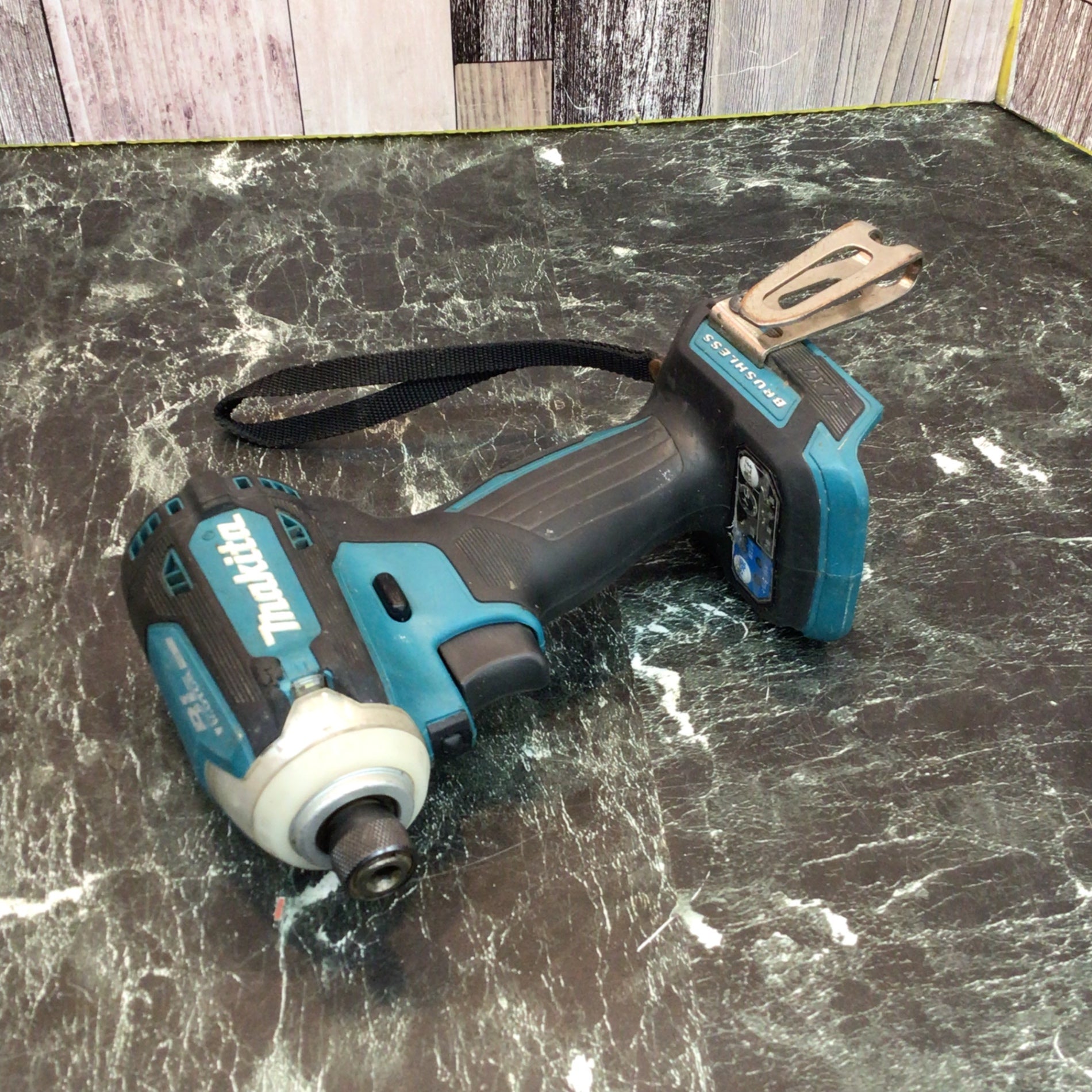 ☆マキタ(makita) コードレスインパクトドライバー TD161DRGX【八潮店