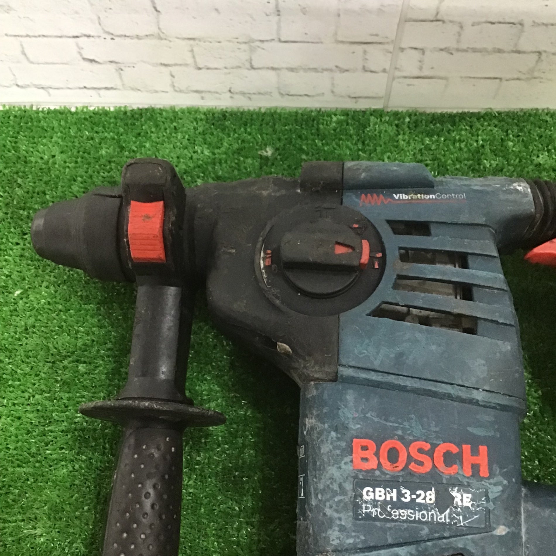 ☆ボッシュ(BOSCH) ハンマドリル GBH3-28DRE【町田店】 – アクトツール