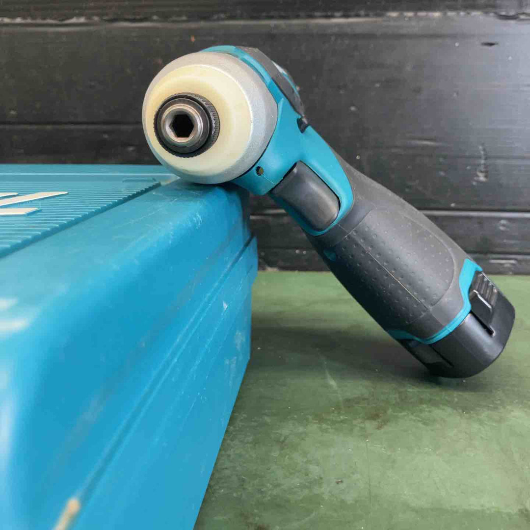 ☆マキタ(makita) 10.8V コードレスインパクトドライバー TD090DWX バッテリー2個付属【戸田店】