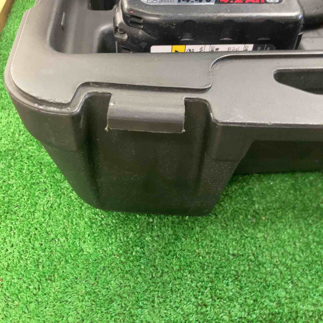 ★パナソニック(Panasonic) コードレスチップソーカッター EZ4542LS2M-B【町田店】