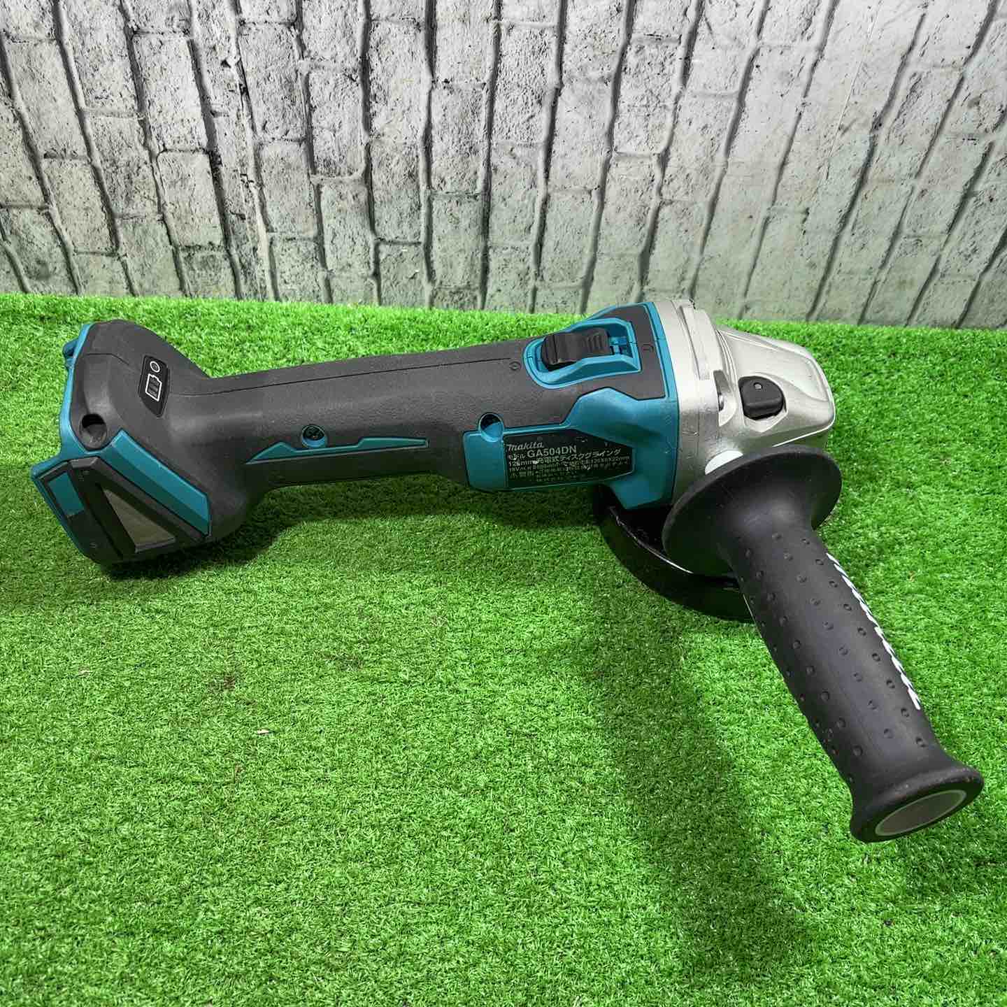 ☆マキタ(makita) 125mmコードレスディスクグラインダ GA504DZN (GA504DN) 動作確認済【川口店】 ☆マキタ(makita) 125mmコードレスディスクグラインダ 18V GA504DZN