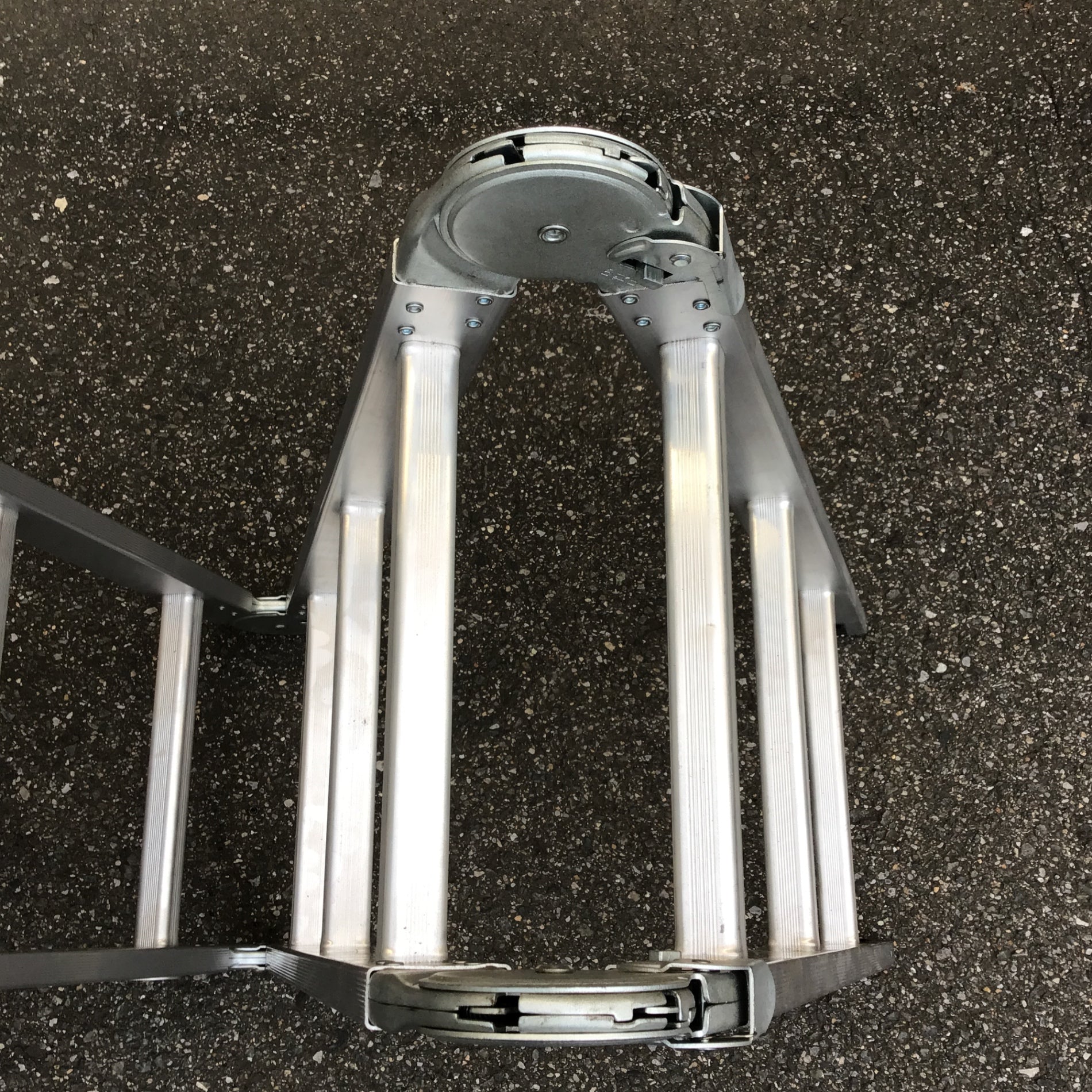 店頭受取り限定】STEP 8/ステップエイト 脚立 足場 踏み台 SE