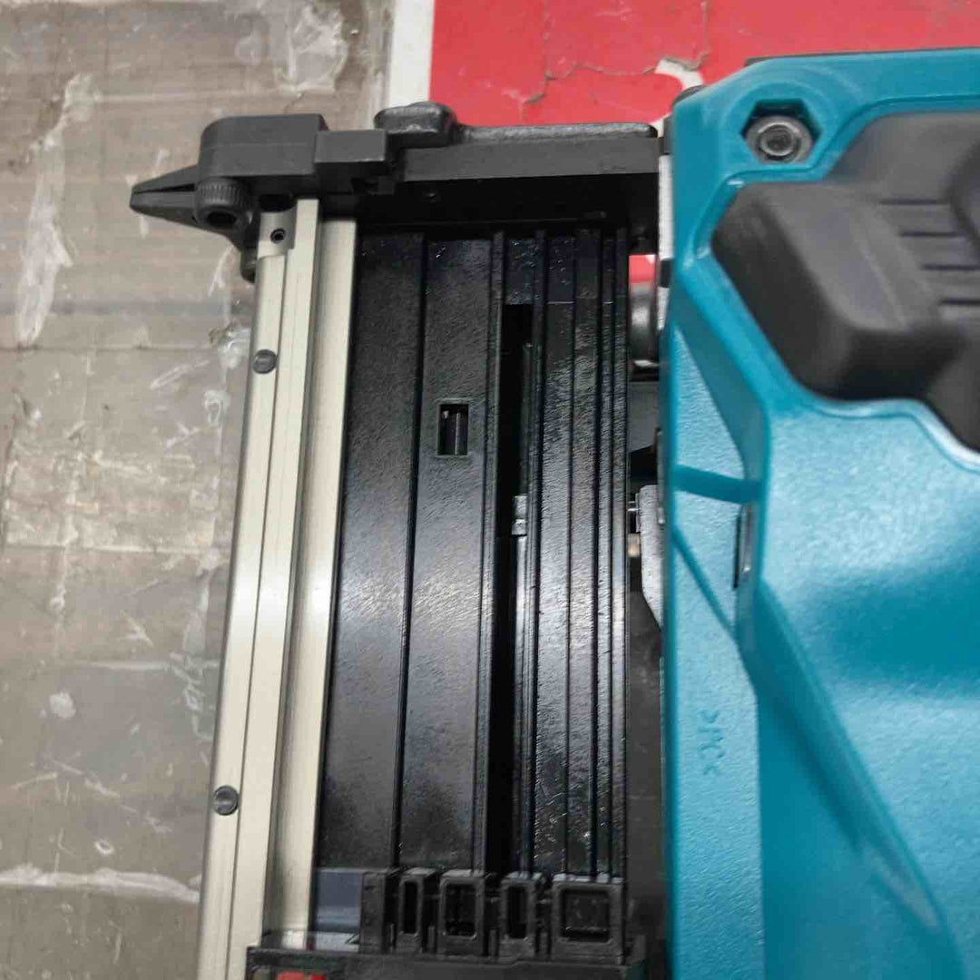 ★マキタ(makita) コードレスピンネイラ PT353DZ　18V対応【戸田店】