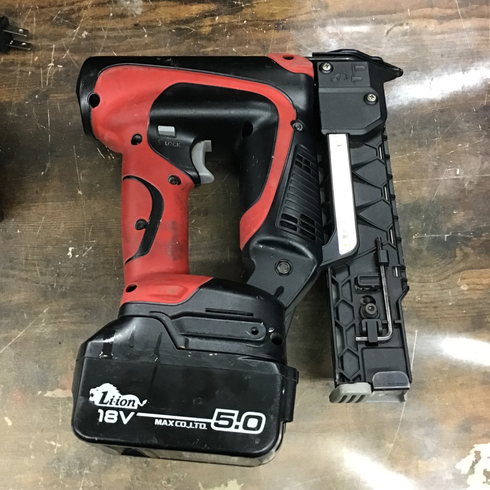 中古品】☆マックス(MAX) コードレスフィニッシュネイラ TJ-35FN1-BC