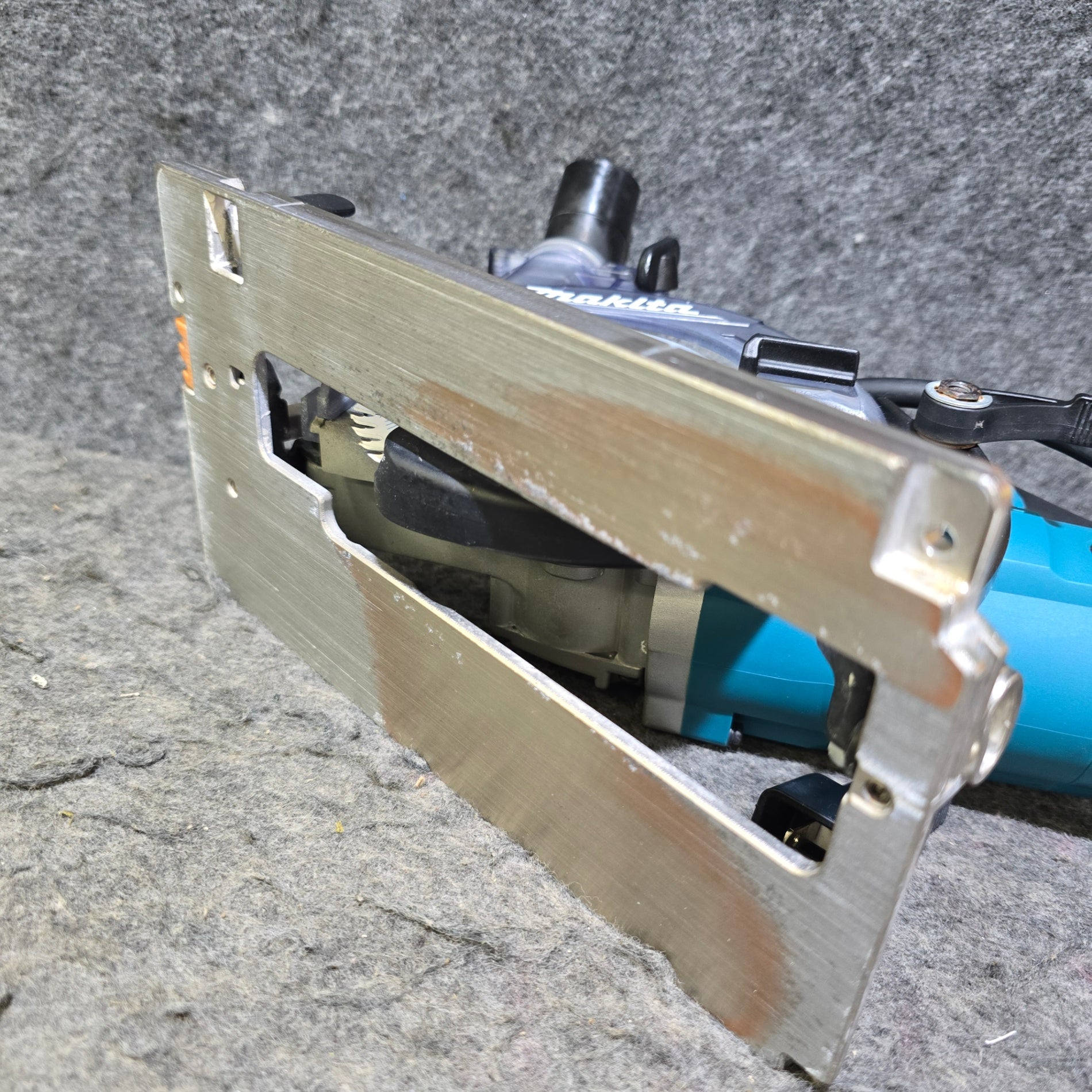 マキタ KS5200FX 125㎜ 防じんマルノコ コード式【市川行徳店】【店頭