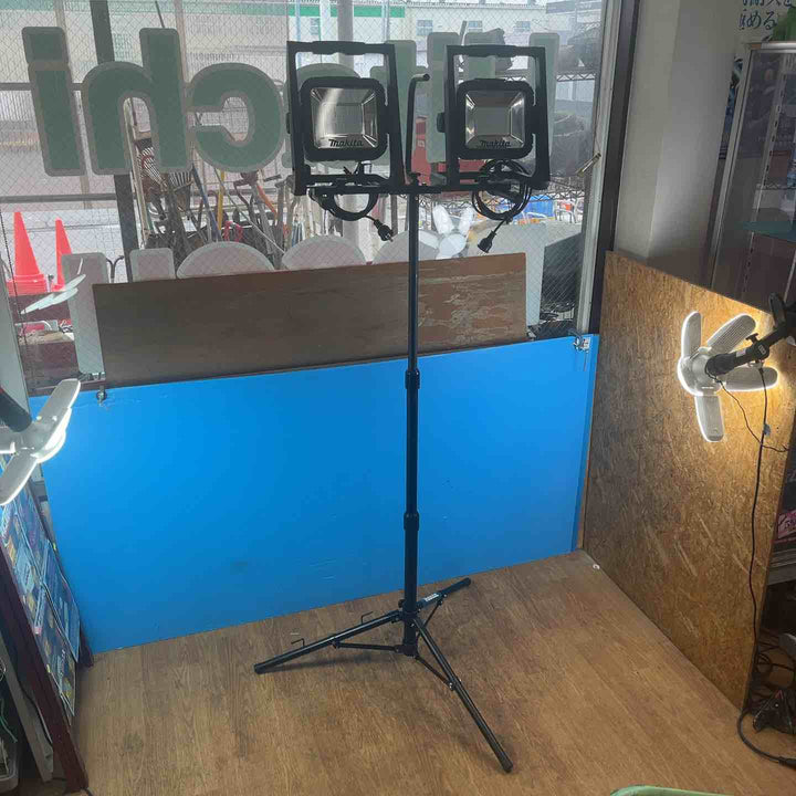 ◇マキタ(makita) ツインライト＆スタンドセット ML805×2個 A-58126【岩槻店】