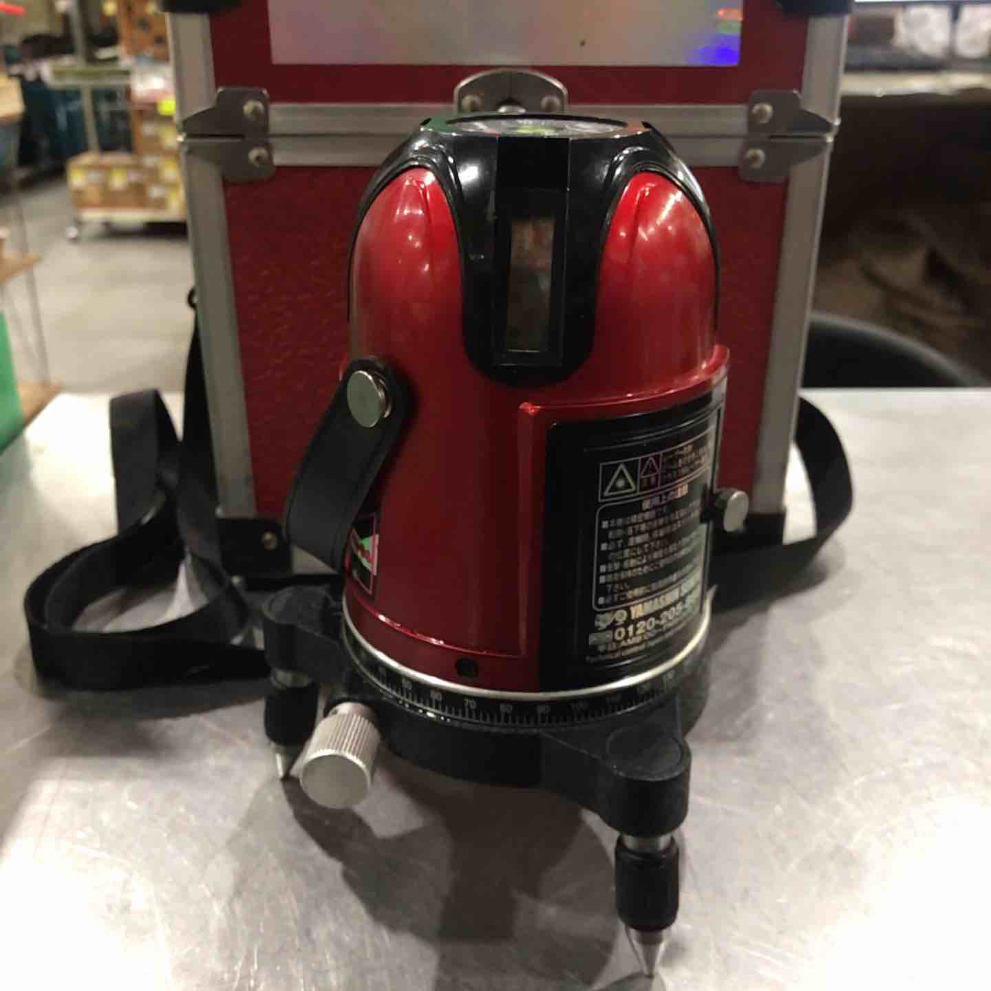 ◇山真製鋸(YAMASHIN) レッドエイリアン レーザー墨出し機 RA-06【川口