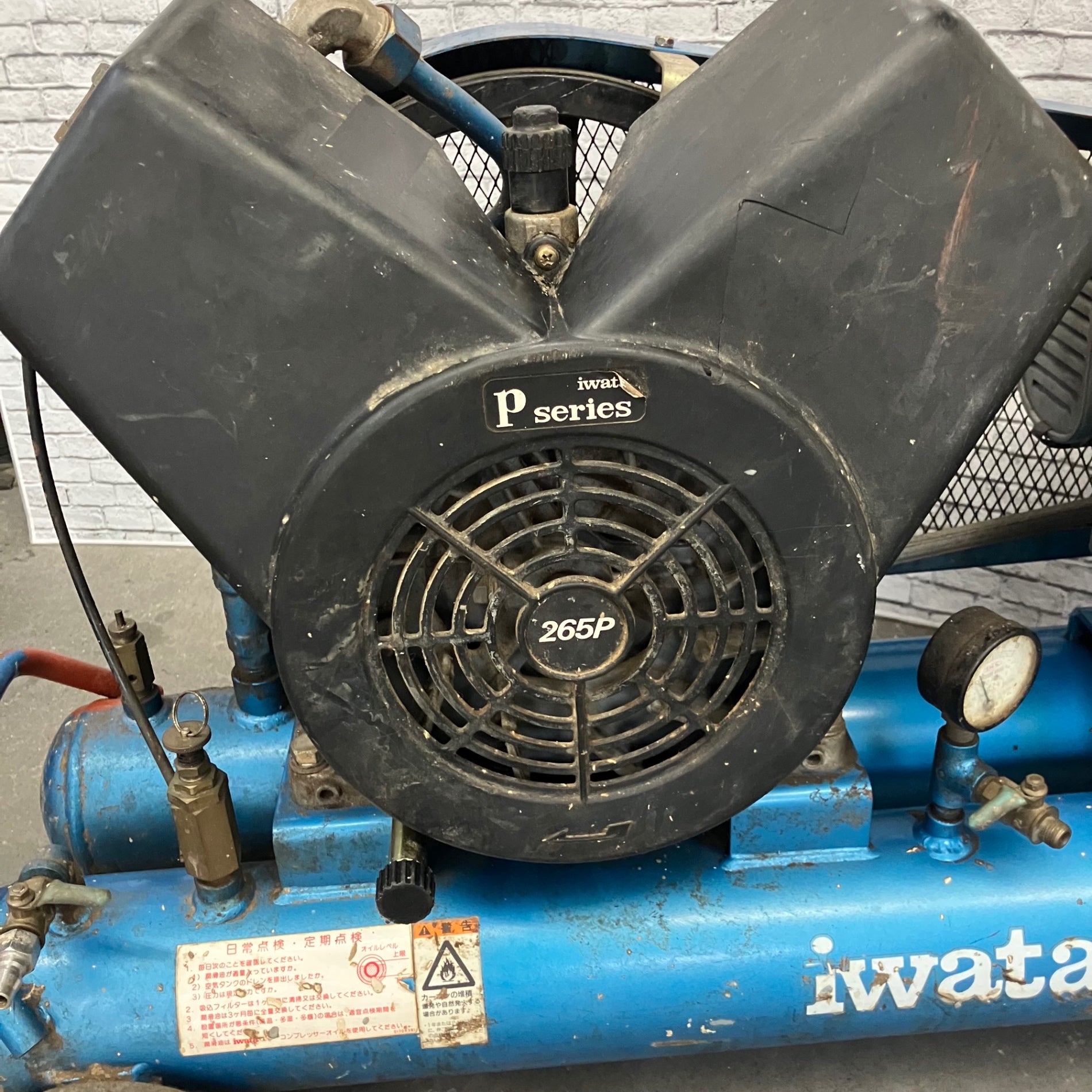 イワタ　コンプレッサ　SU-222PB　中古品　18L　3馬力　3相200V 中古・店頭受取り限定】 アネスト岩田 IWATA 3馬力 エンジン